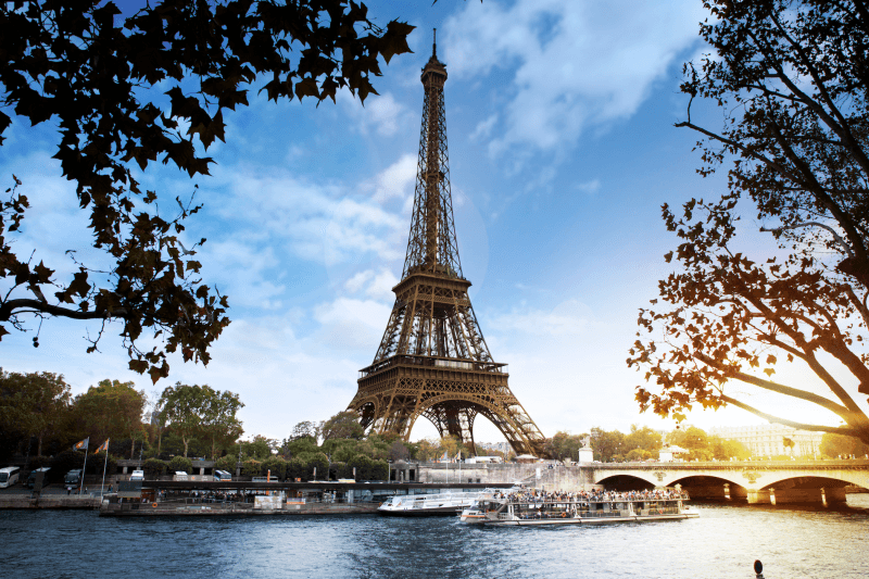 A cruise along the Seine