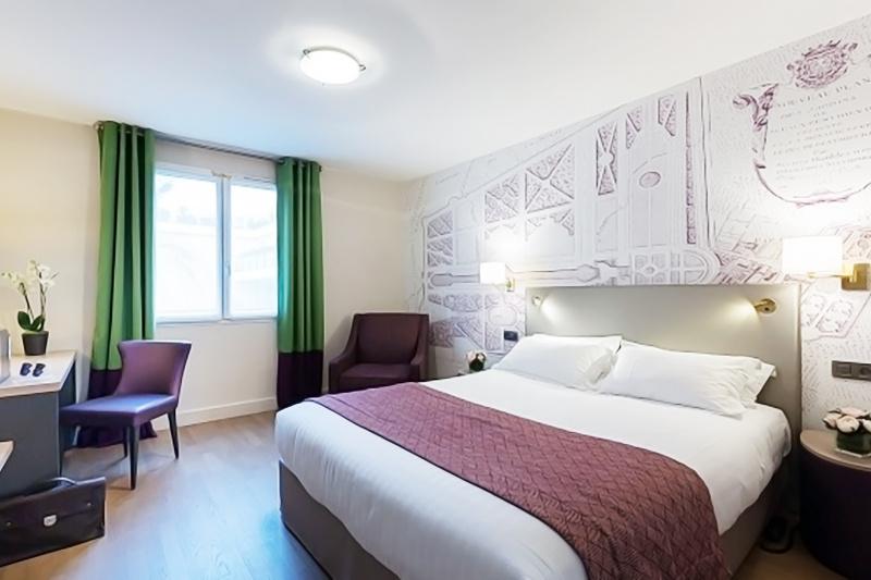 Accessible deluxe double room